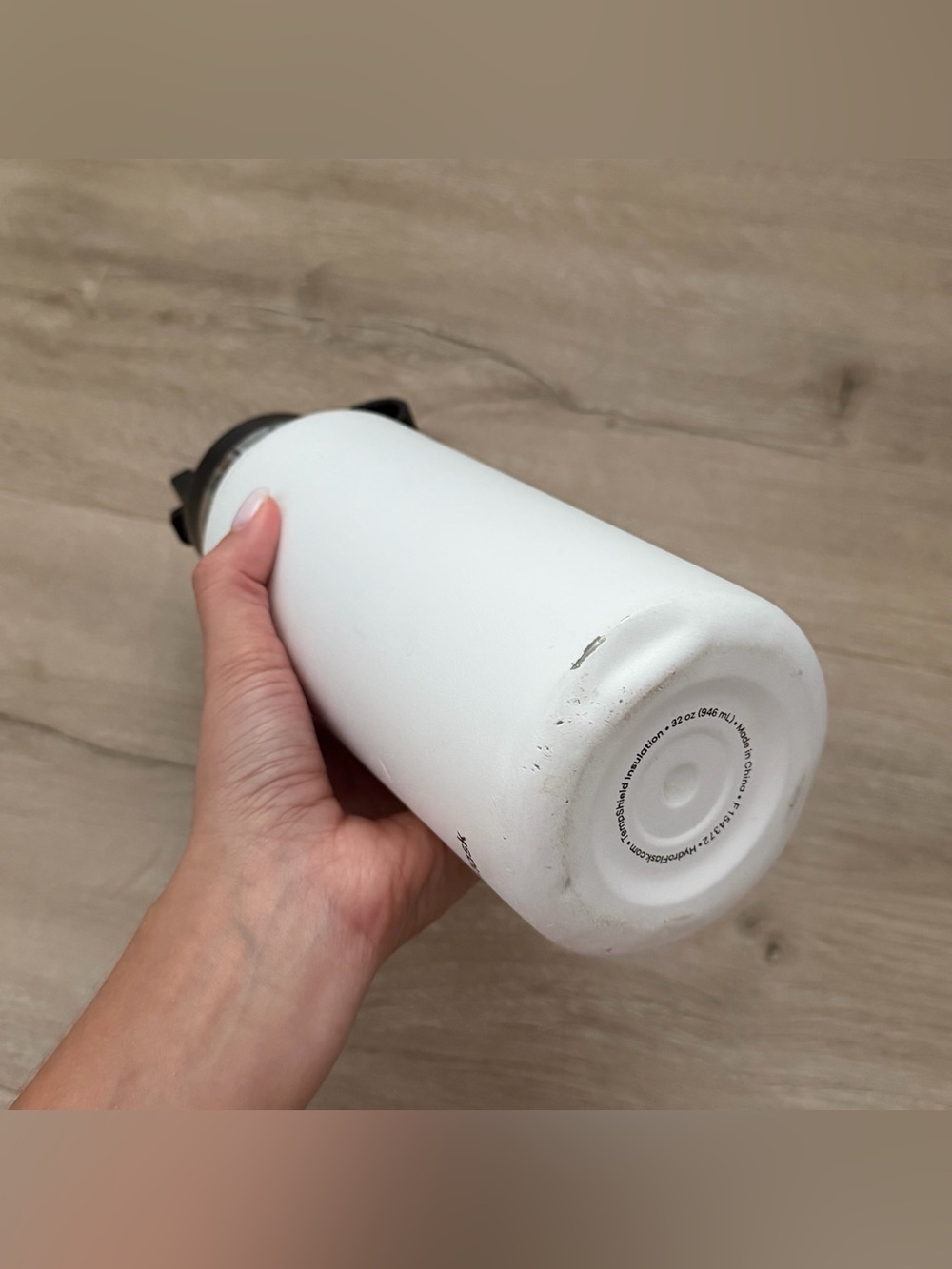 Hydro flask White Waterbottle - Picture 12 of 12